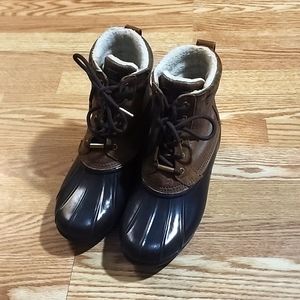 Michael kors Easton lace up duck boots size 8